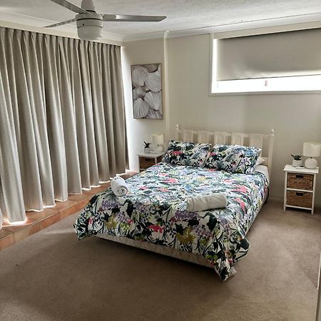 Queensleigh Holiday Apartments Broadbeach Extérieur photo