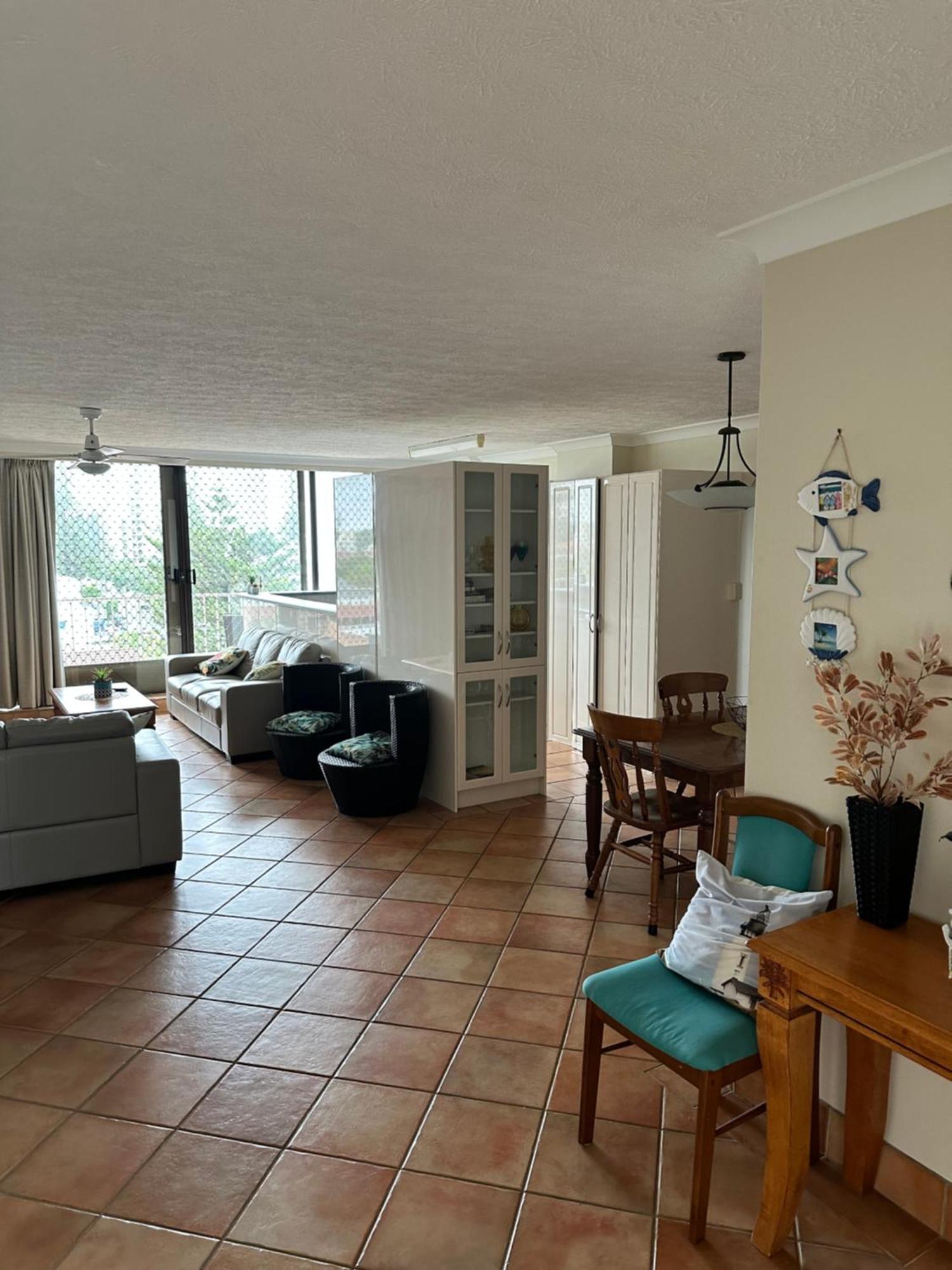 Queensleigh Holiday Apartments Broadbeach Extérieur photo