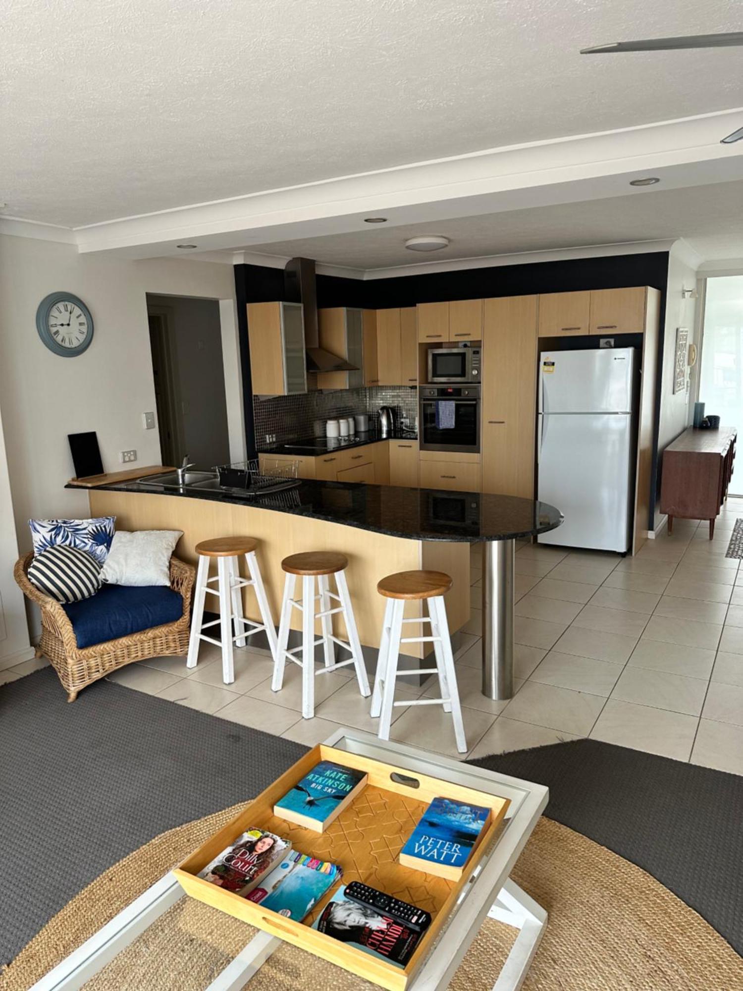 Queensleigh Holiday Apartments Broadbeach Extérieur photo