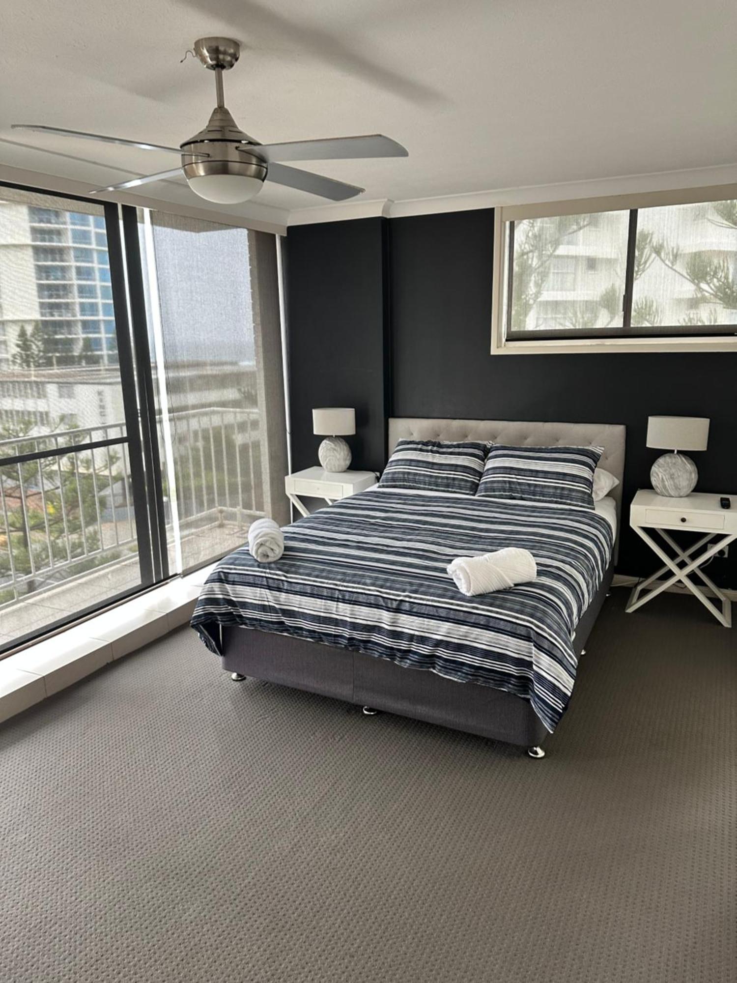 Queensleigh Holiday Apartments Broadbeach Extérieur photo