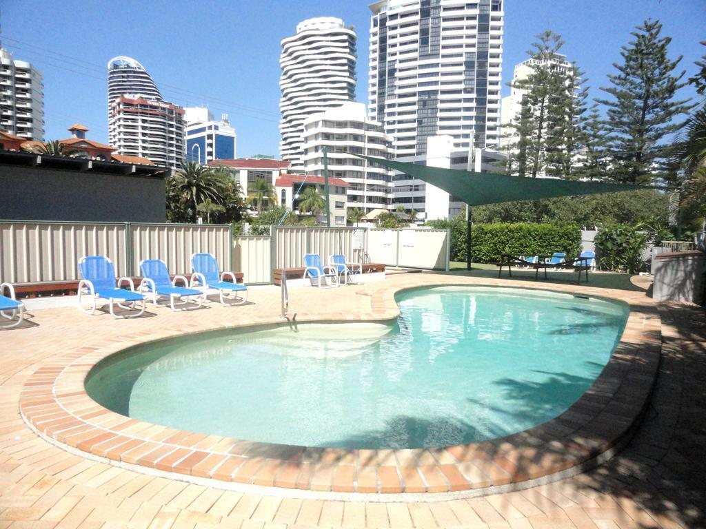 Queensleigh Holiday Apartments Broadbeach Extérieur photo