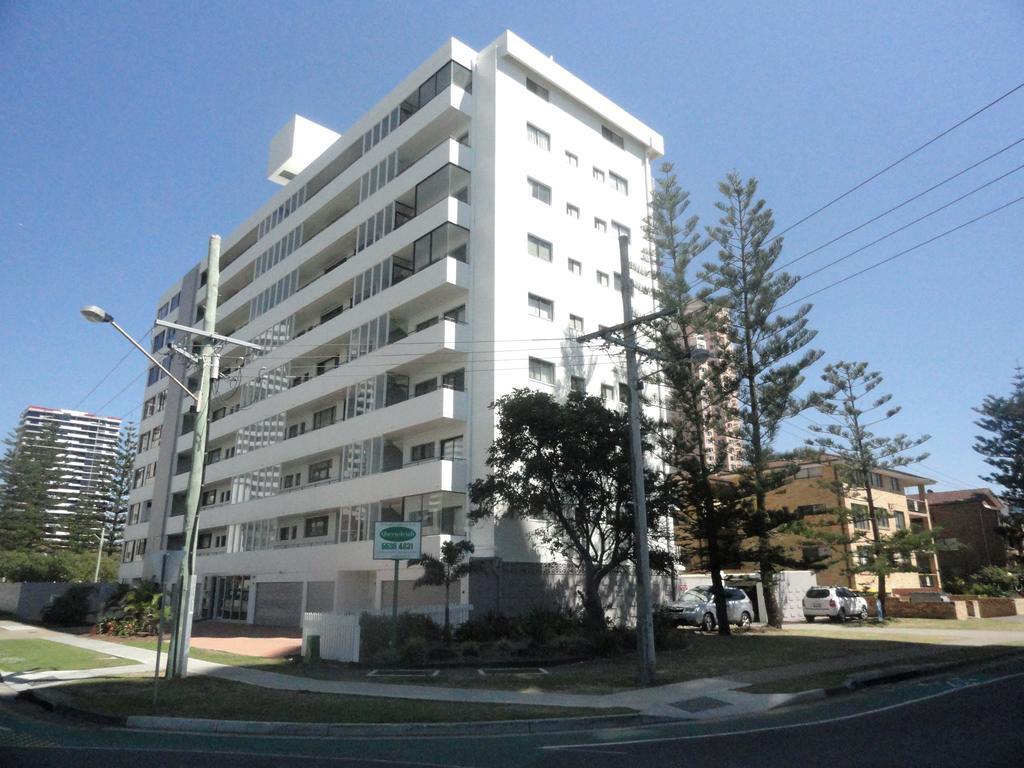 Queensleigh Holiday Apartments Broadbeach Extérieur photo