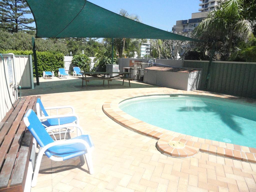 Queensleigh Holiday Apartments Broadbeach Extérieur photo