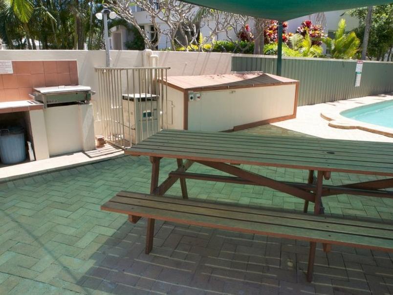 Queensleigh Holiday Apartments Broadbeach Extérieur photo