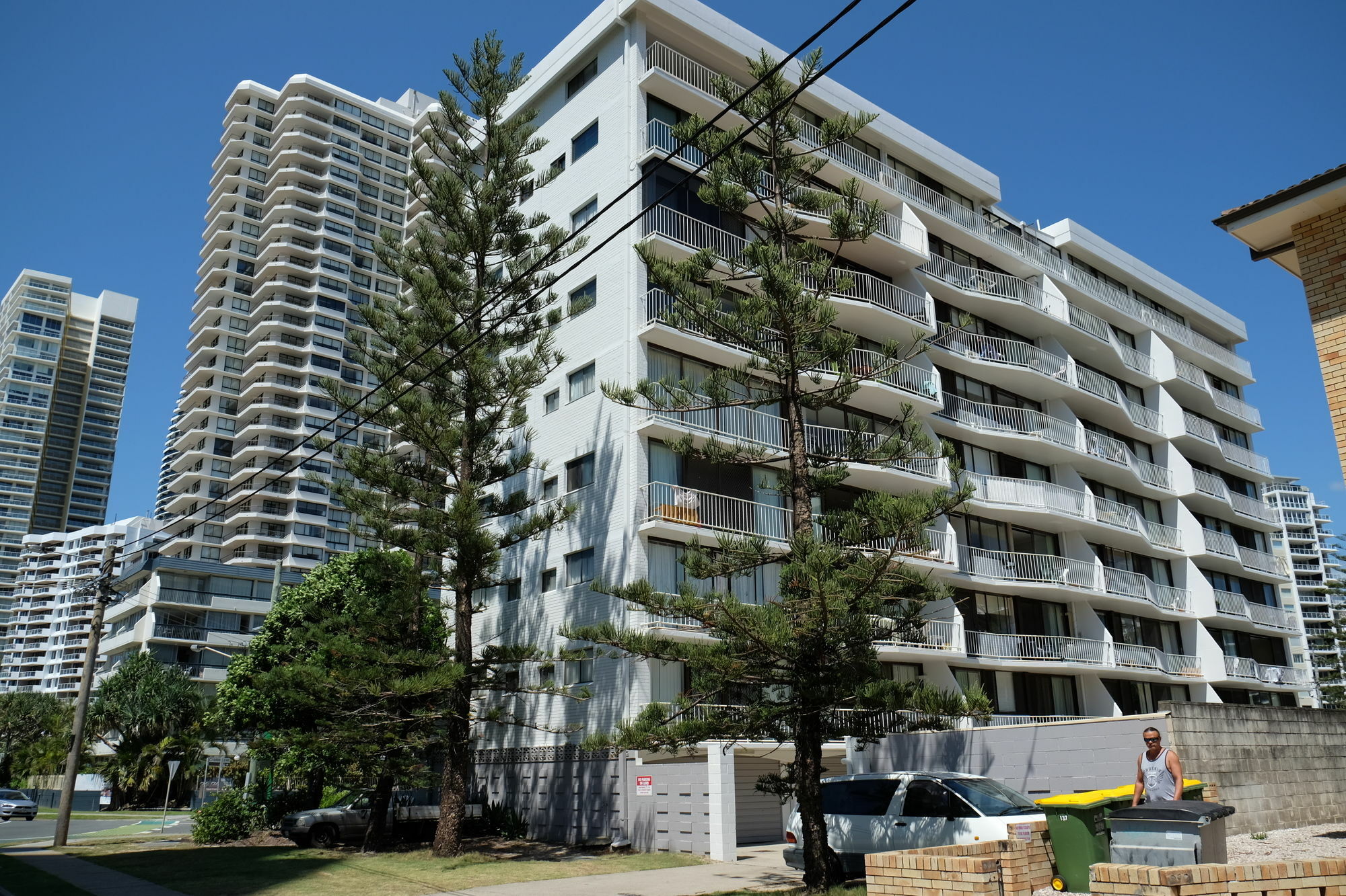 Queensleigh Holiday Apartments Broadbeach Extérieur photo